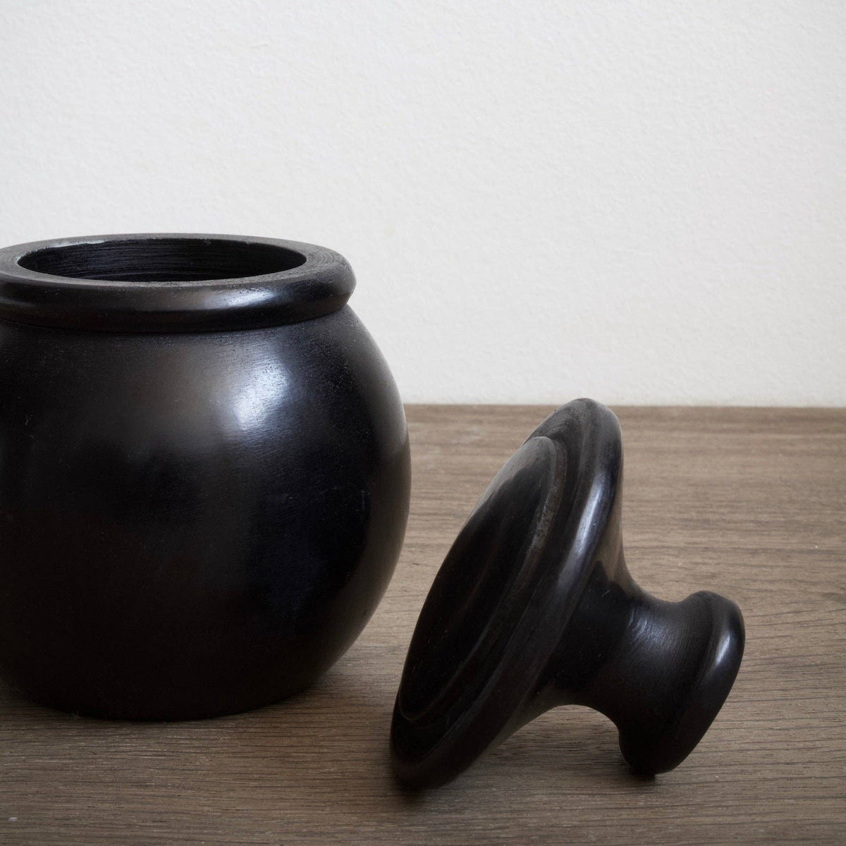 Marblelous jar 05 - black by Nordstjerne - The Unoriginal Bathroom Co.